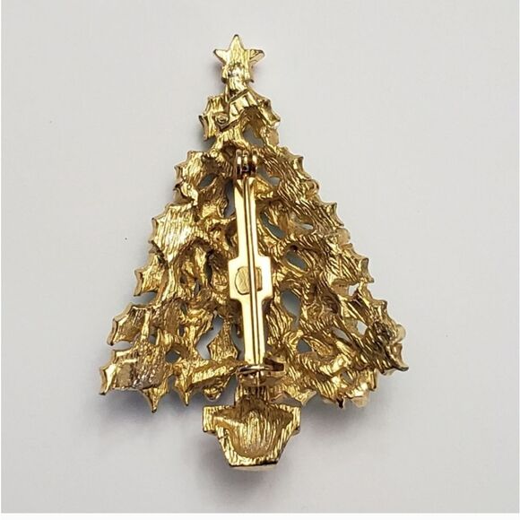 VINTAGE JJ JONETTE SIGNED Holly Leaf Christmas Tree Brooch Pin Collectible - Picture 7 of 8